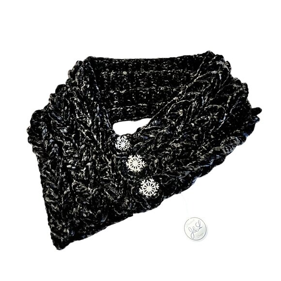 Handmade Black Velvet Crochet Infinity Scarf‎ Rhinestone Snowflake Accents  J&L - Picture 1 of 6